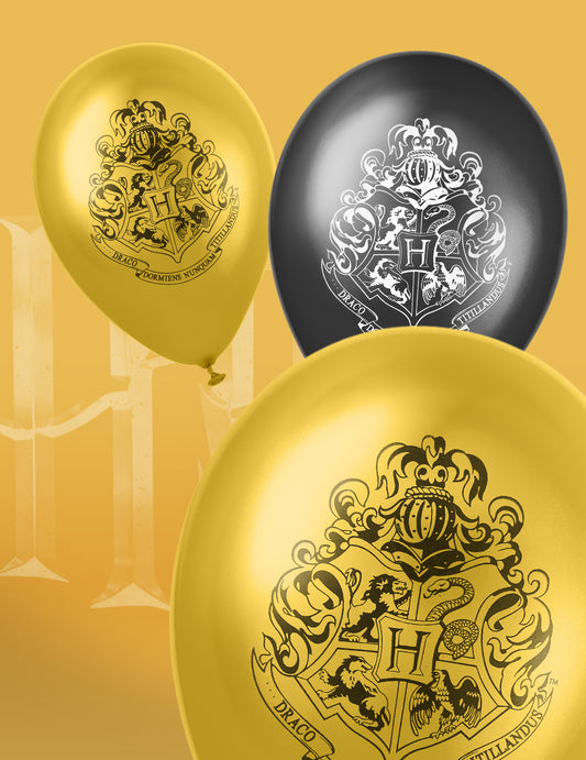 Gros plan sur le blason de Poudlard des 10 ballons latex Harry Potter