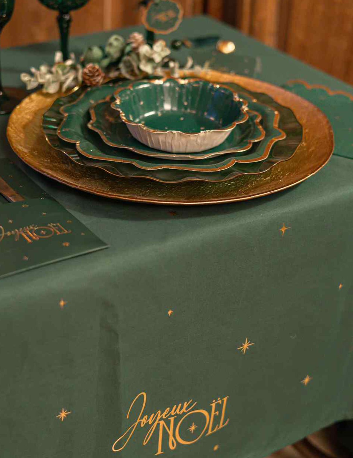 16 servilletas Navidad atemporal verde inglés y dorado 33 x 33 cm