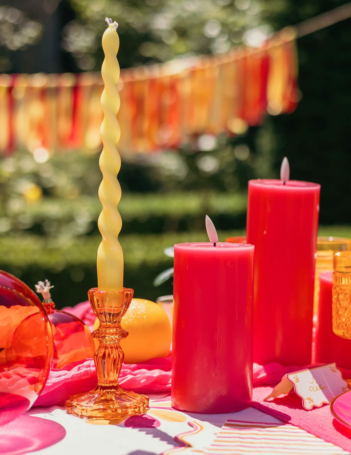 2 Velas de candelabro trenzadas amarillas 25 cm