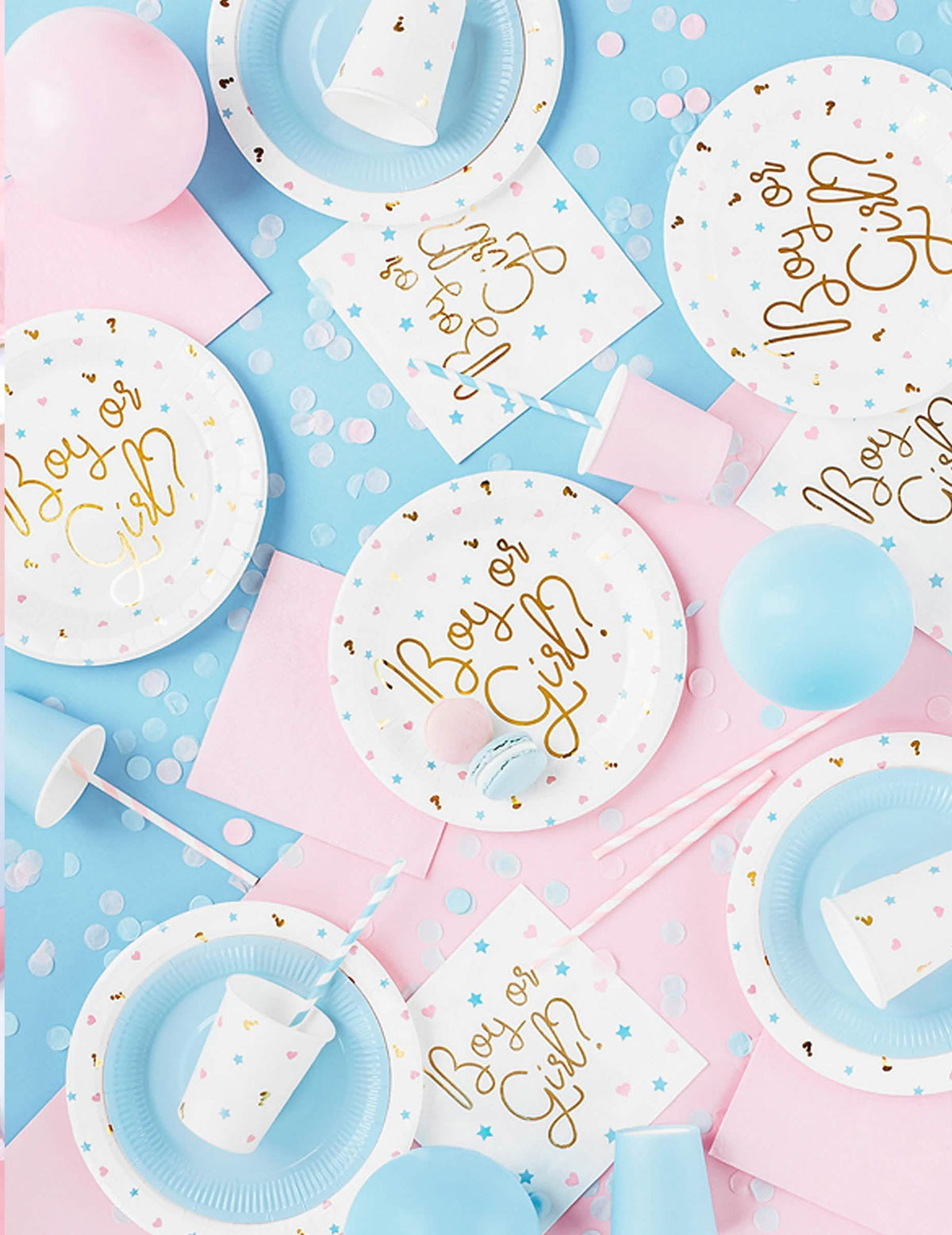 Vue de dessus de la décoration de table des serviettes en papier Boy or Girl