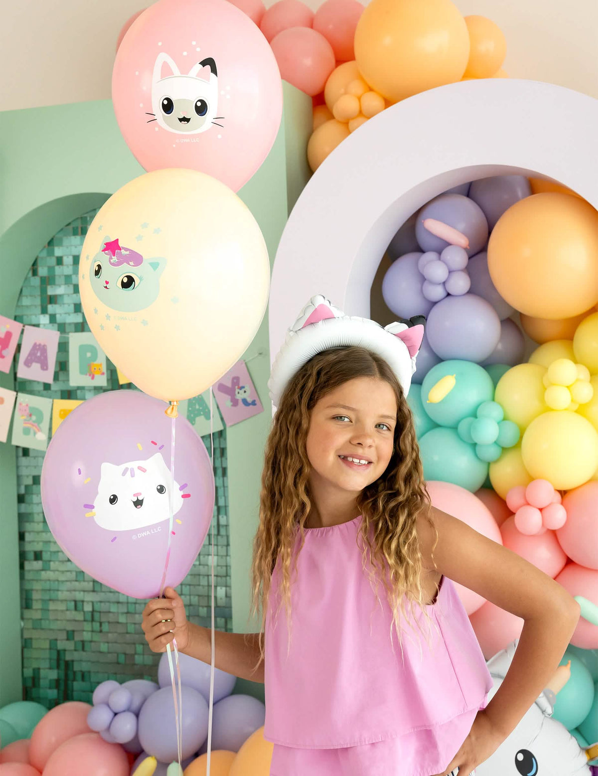 Detalle de los motivos de los personajes de los globos de látex Gabby y la casa mágica
