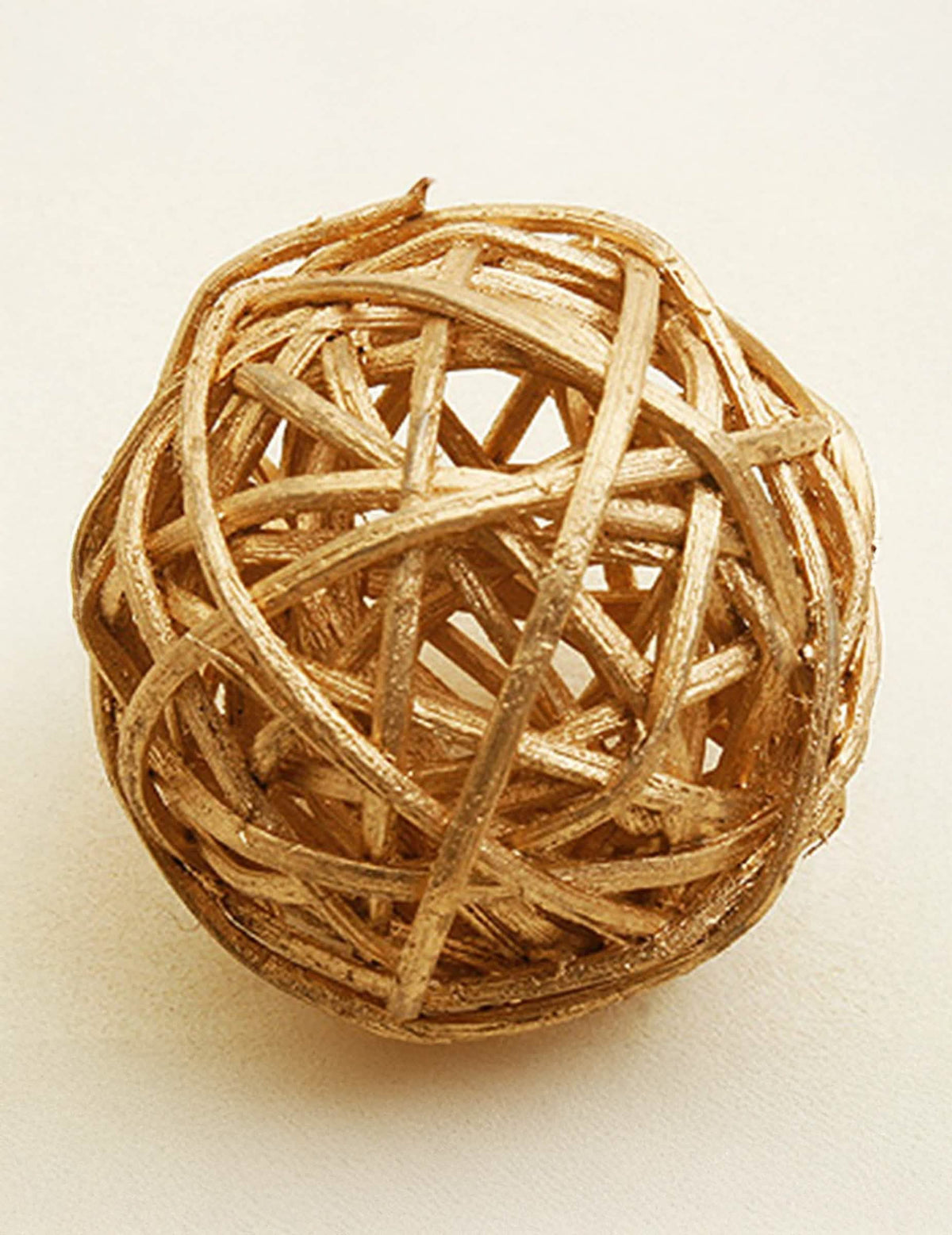 Bolas de mimbre decorativas para fiesta doradas