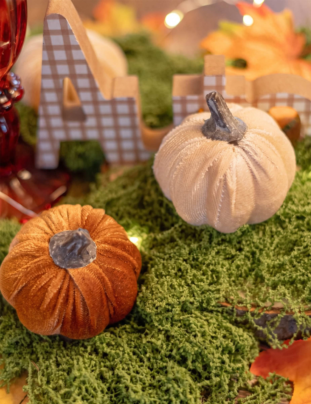 6 pequeñas calabazas de terciopelo crema y canela 6 cm