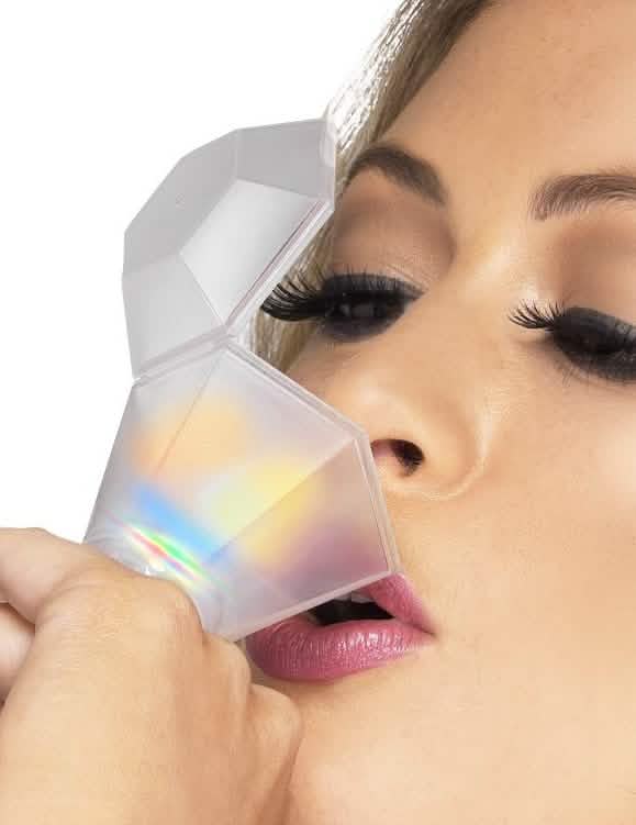 Primer plano del producto llevado del anillo luminoso pequeño vaso para adulto