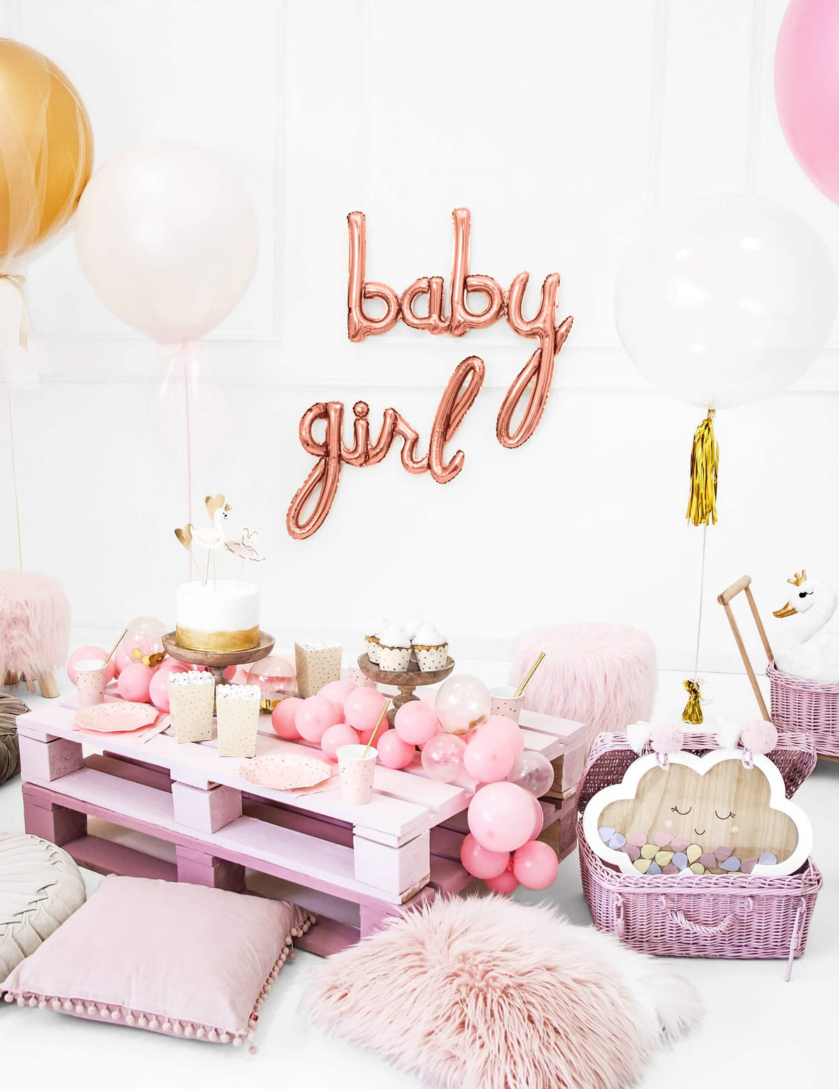 Puesta en escena de baby shower del globo de aluminio baby