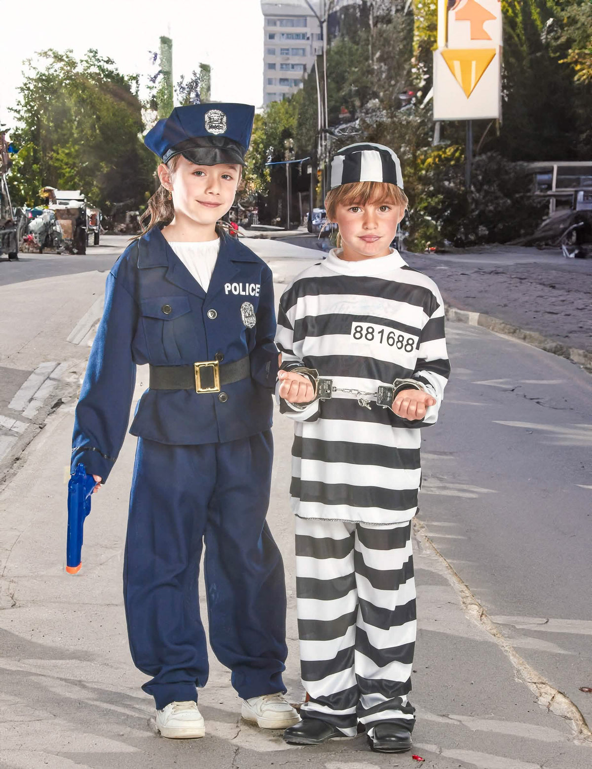 Menottes et mise en situation policière du déguisement de prisonnier pour enfant