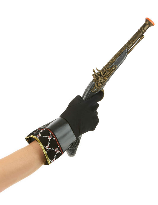Mise en situation avec pistolet des gants pirate pour adulte