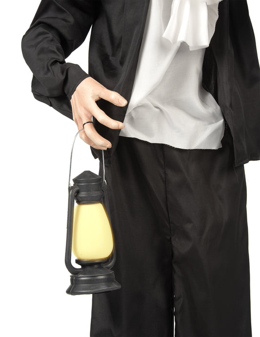 Détail de la lanterne tenue par la main de la décoration Gardien maudit avec lanterne