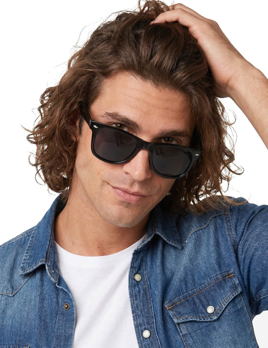 Gafas negras estilo años 50