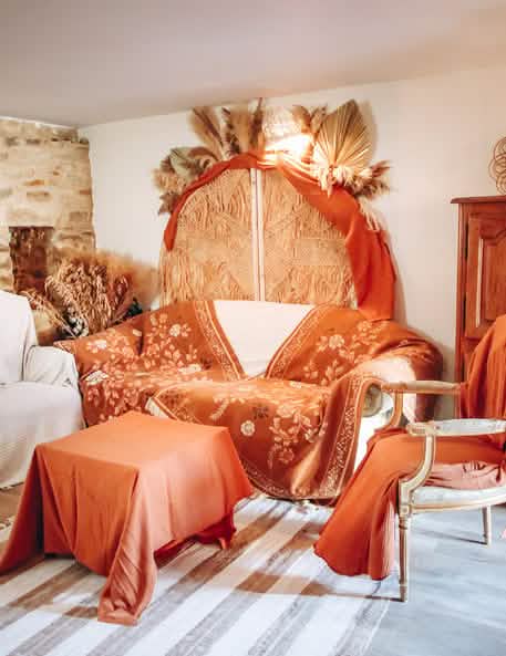 Mise en situation de la nappe gaze de coton style bohème terracotta