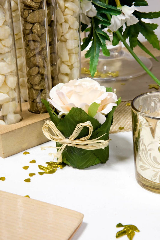 Rosa en maceta con follaje 8 x 6 cm, decoración campestre