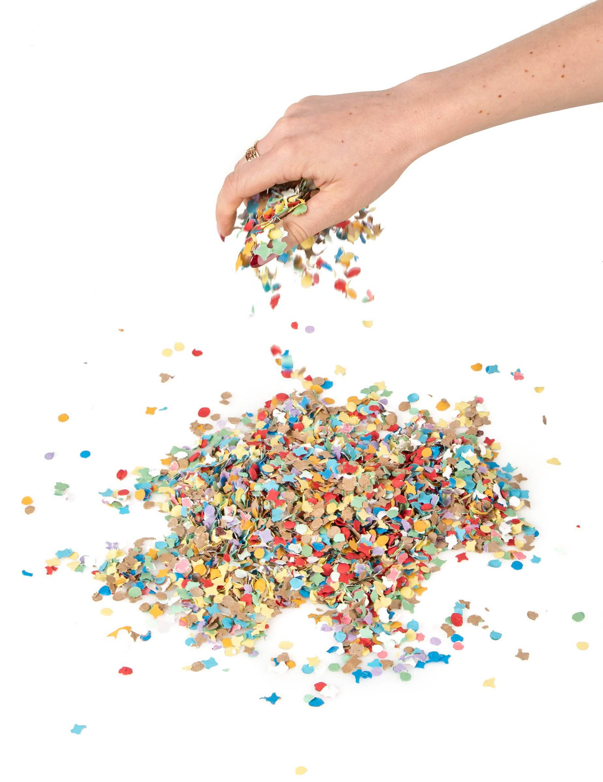 Puñado lanzado a mano de la bolsita de confetis de fiesta para todos multicolores