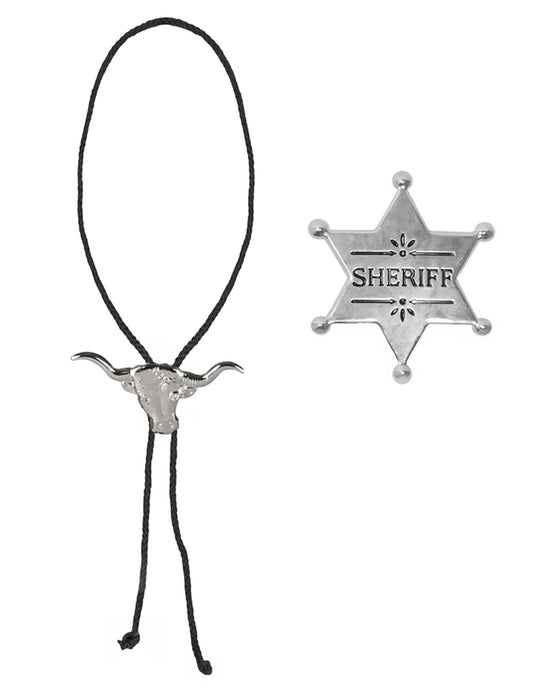 Détail du bolo tie et de l'étoile de shérif du set d'accessoires de cowboy