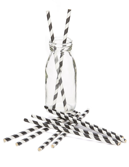 Mise en situation des pailles en carton rayées noires et blanches