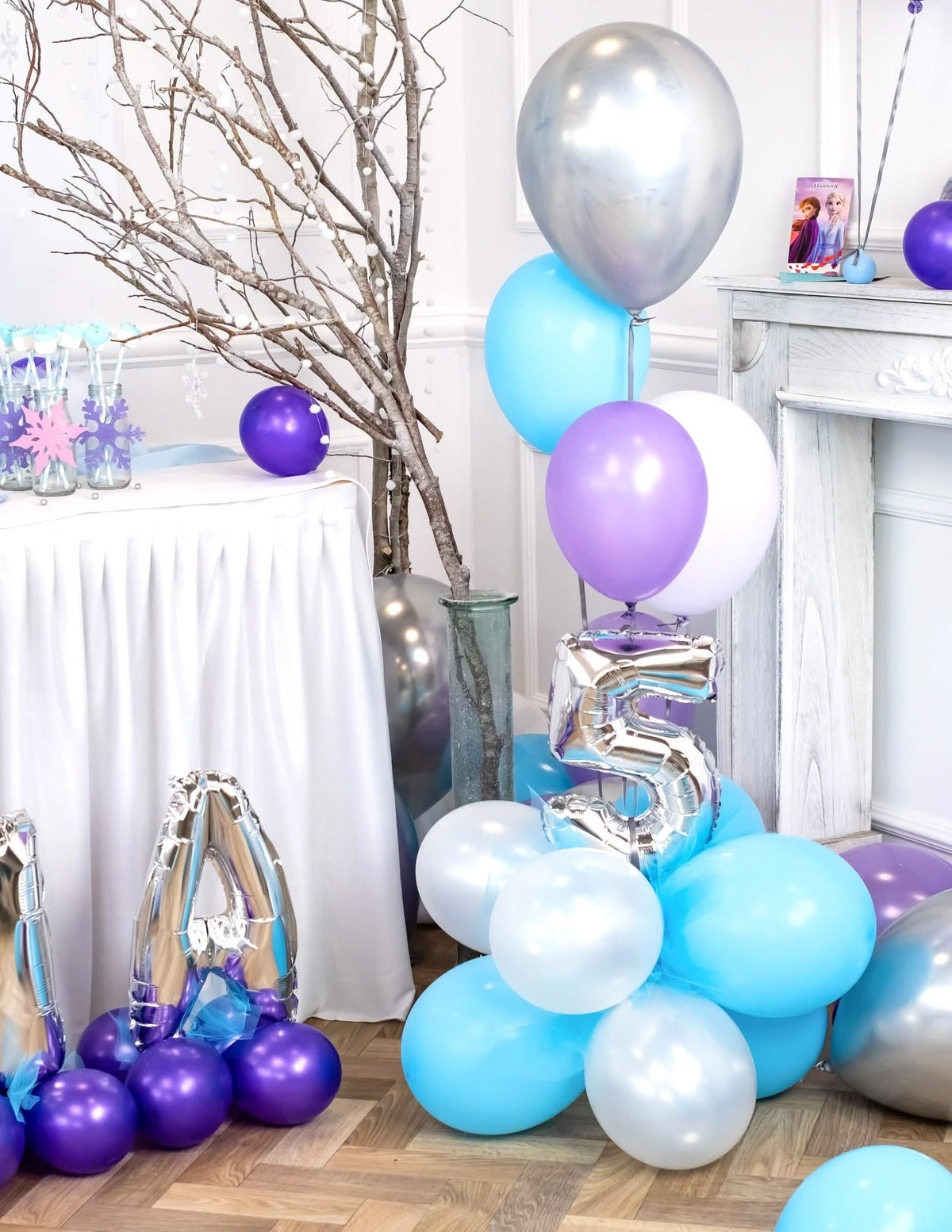 Puesta en situación de decoración del globo de fiesta