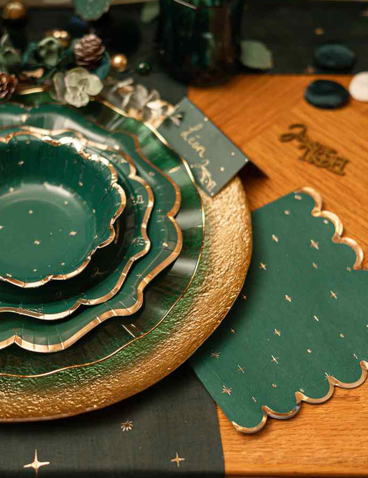 16 servilletas Navidad atemporal verde inglés y dorado 33 x 33 cm