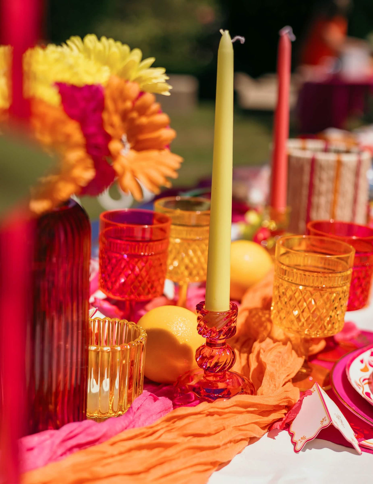 2 Velas largas amarillas 25 cm
