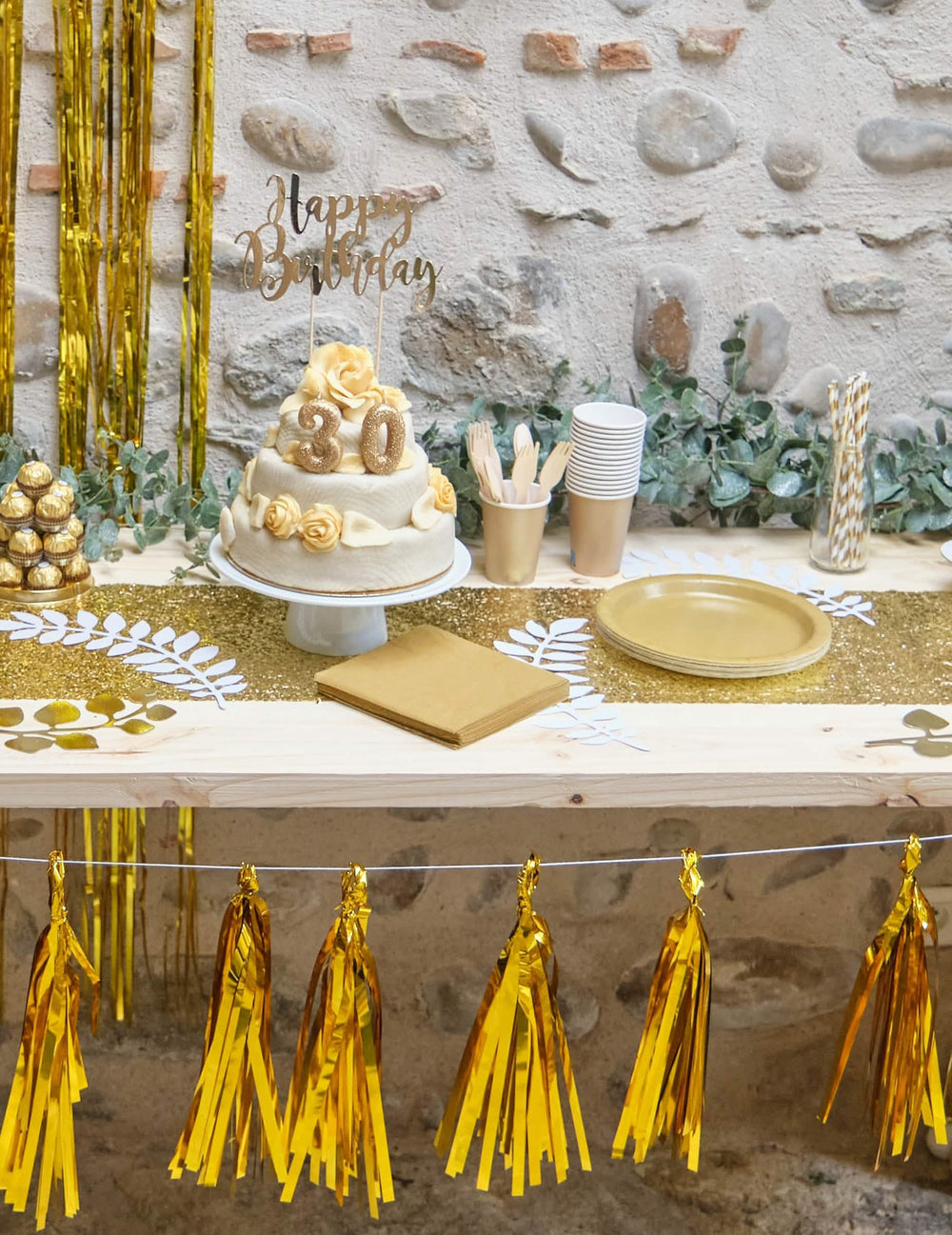 Decoración de buffet de cumpleaños de 20 servilletas de papel festivas doradas
