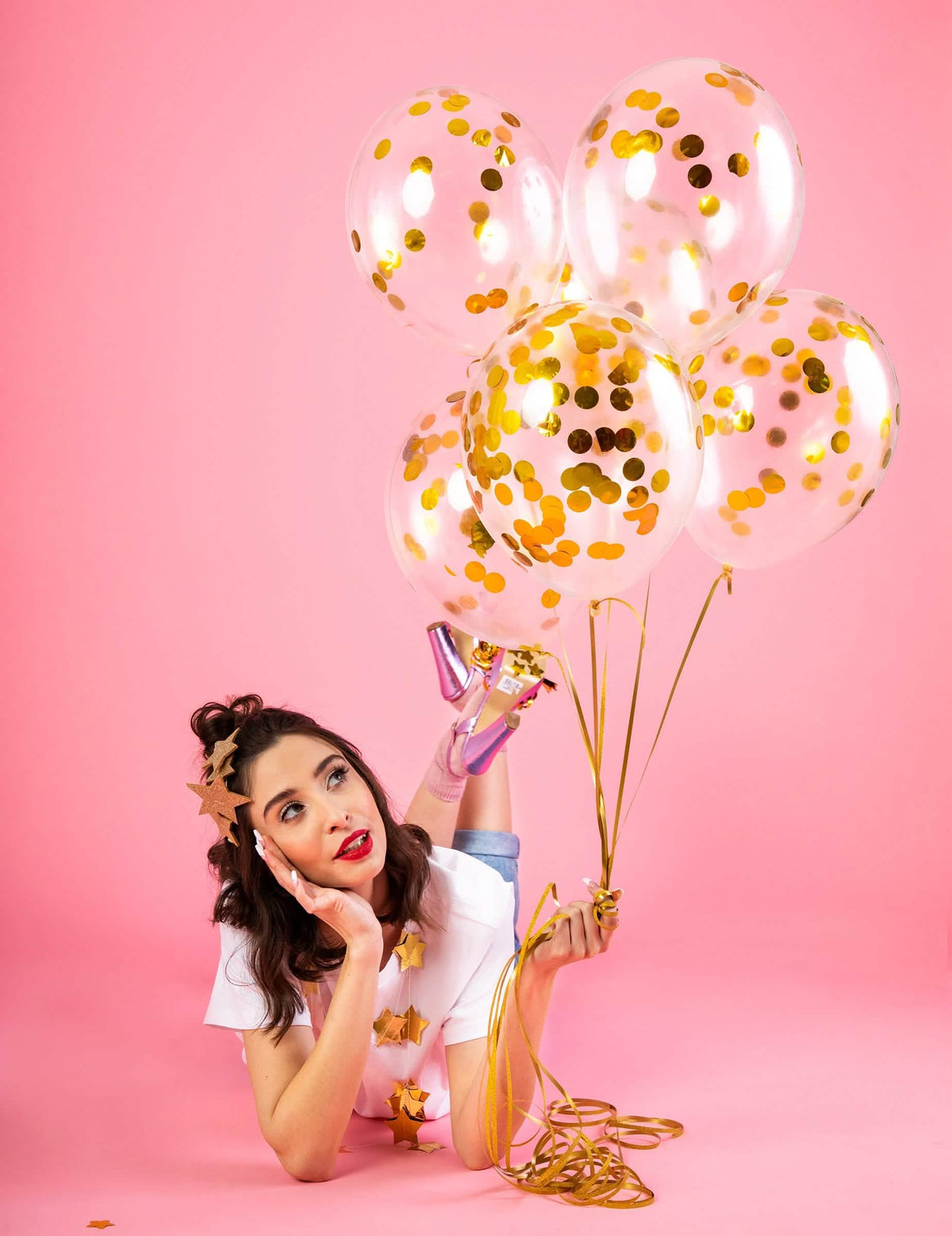 Mise en situation des ballons latex confettis Happy New Year