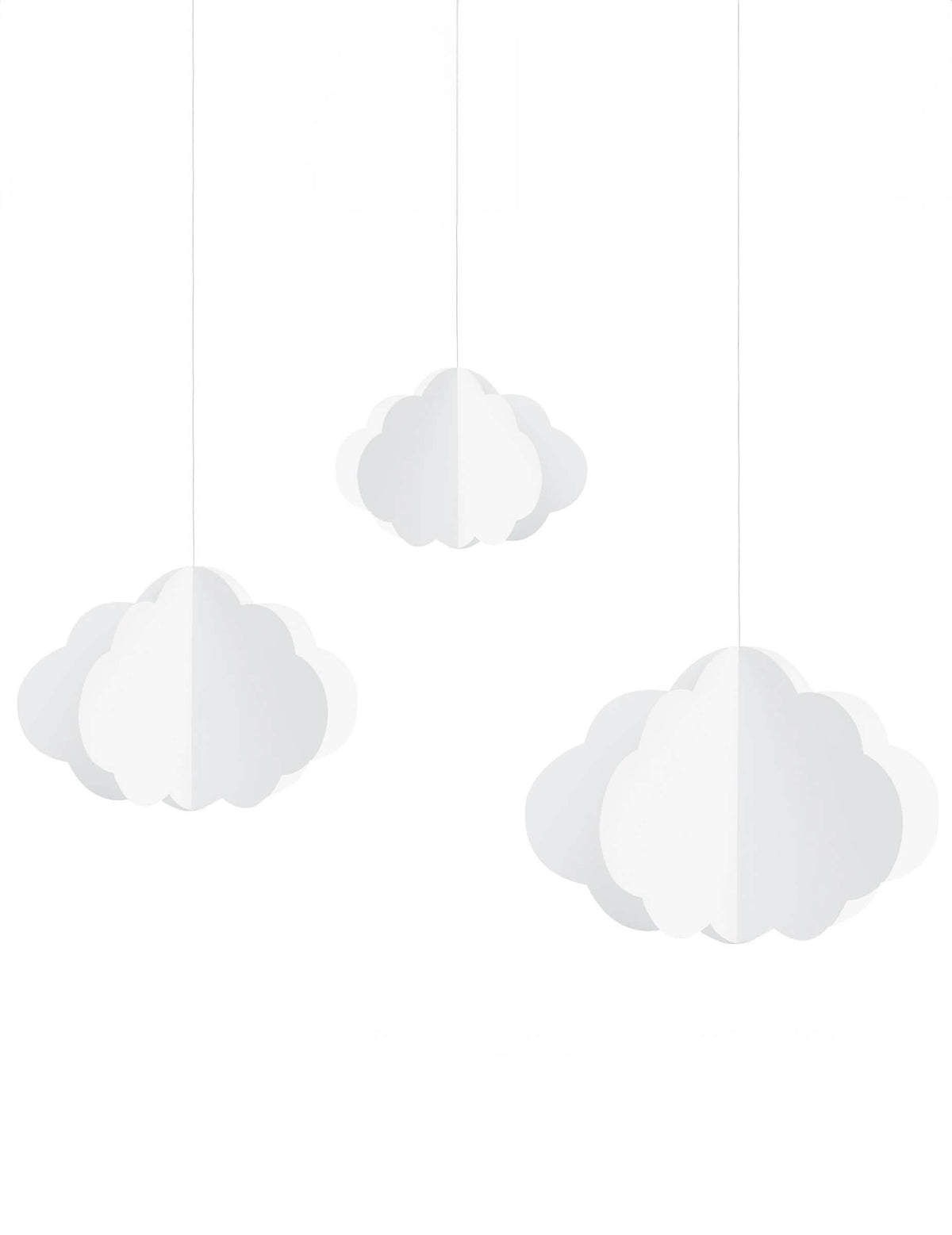 3 nuages en carton à suspendre pour décoration blancs