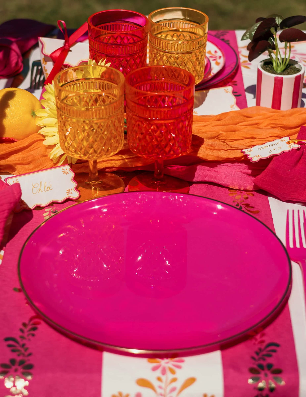 6 Platos reutilizables de plástico rosa y dorado 26,5 cm