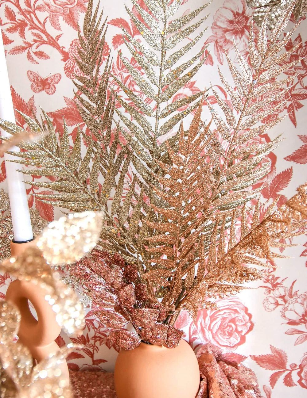 Mise en situación en un jarrón de las 6 ramas sobre tallo para decoración de navidad