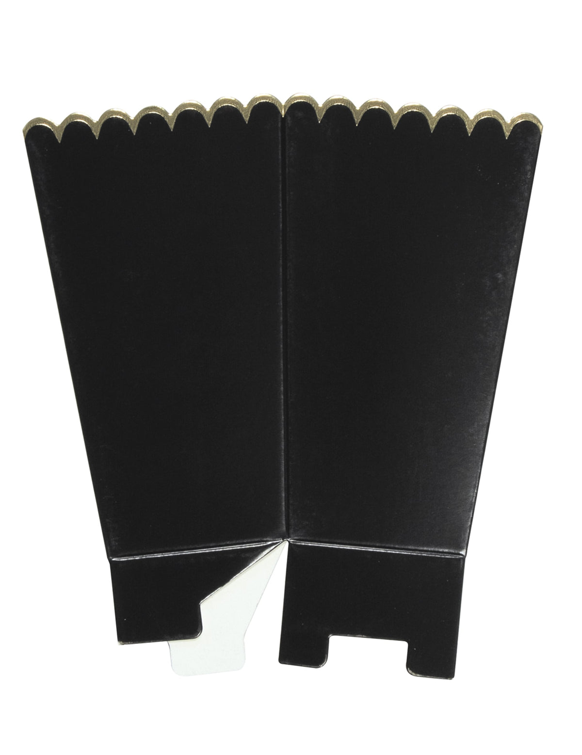 Vue à plat des boîtes à pop-corn festonnées pour fête noires et or