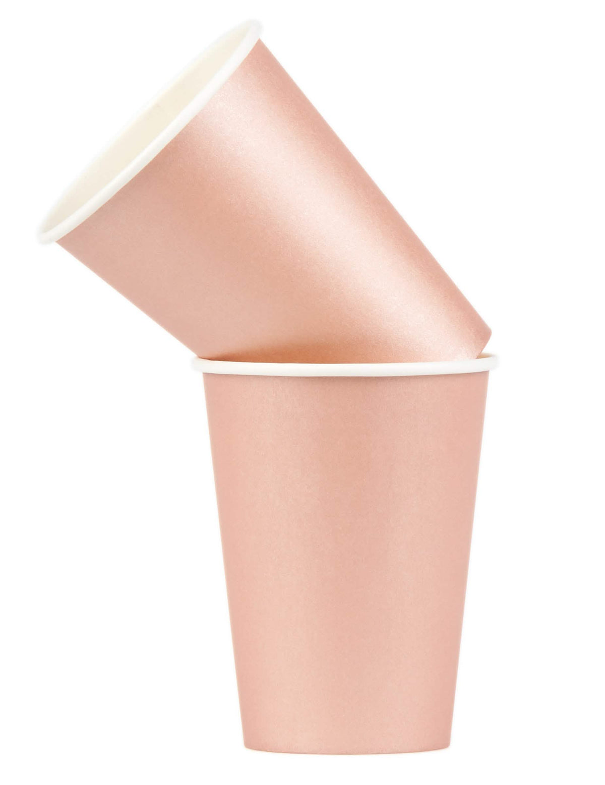 Vue de deux exemplaires empilés des gobelets en carton rose gold