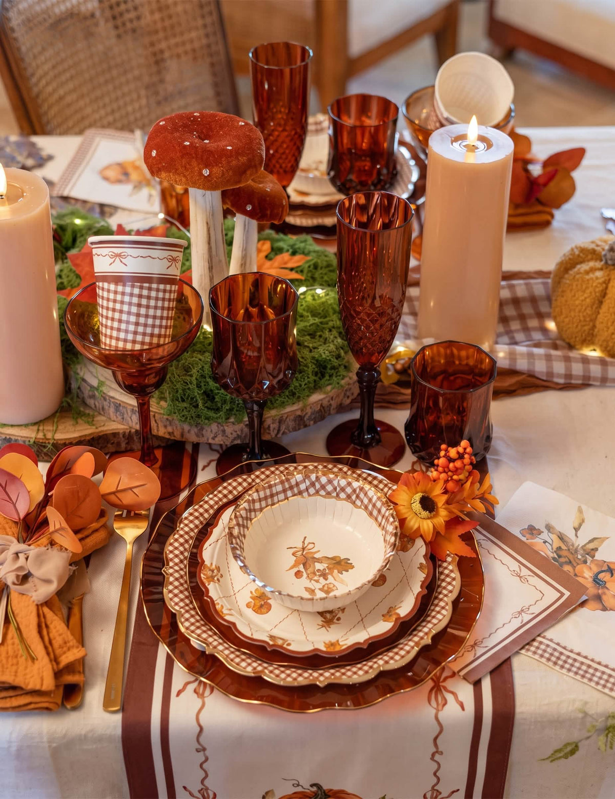 8 Platos pequeños de cartón Cottage Living 18 cm