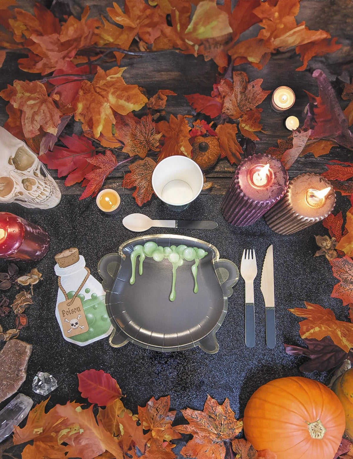 Escena de halloween del pequeño cuchillo de madera para fiesta