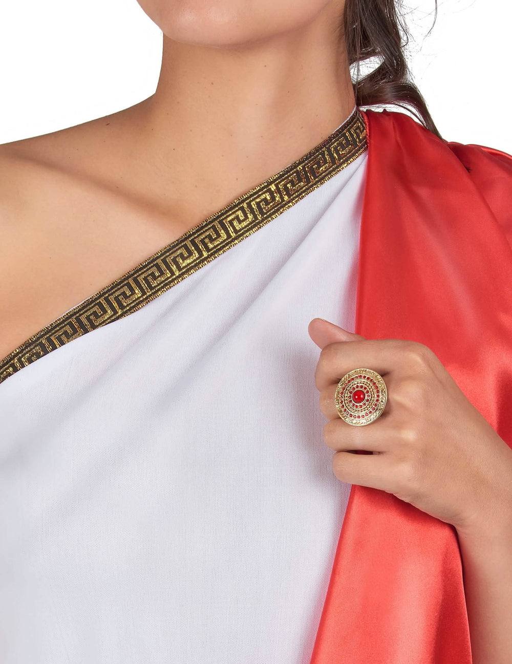 Primer plano del anillo llevado por el anillo de diosa romana