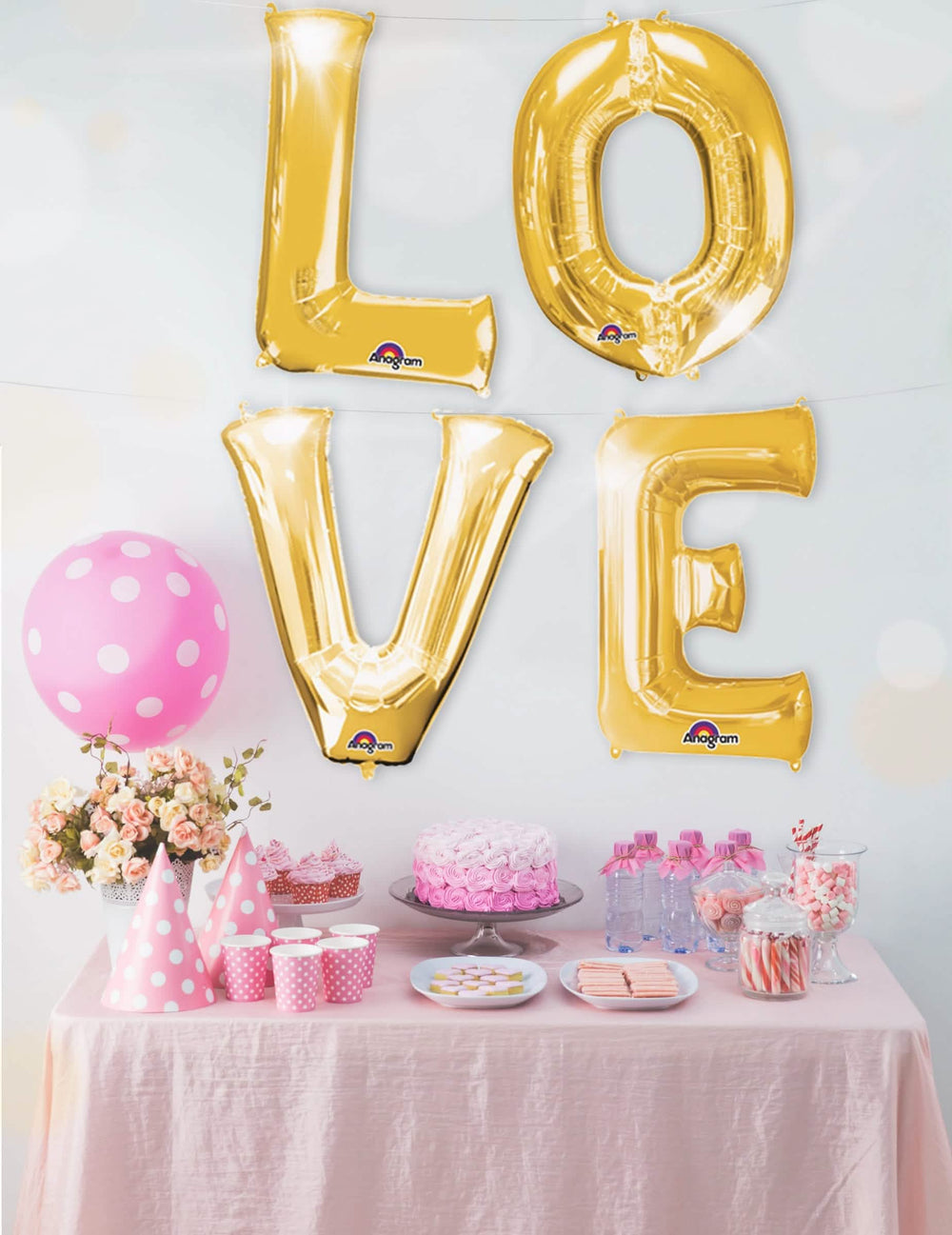 Decoración escénica de la palabra LOVE con globo de aluminio letra dorada