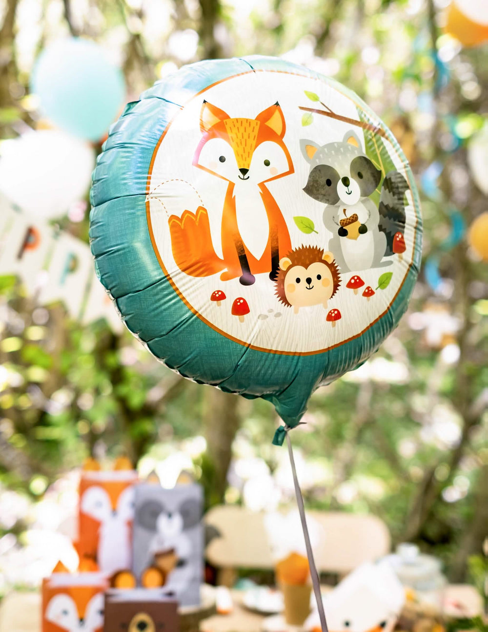 Escenificación del globo de aluminio animales del bosque