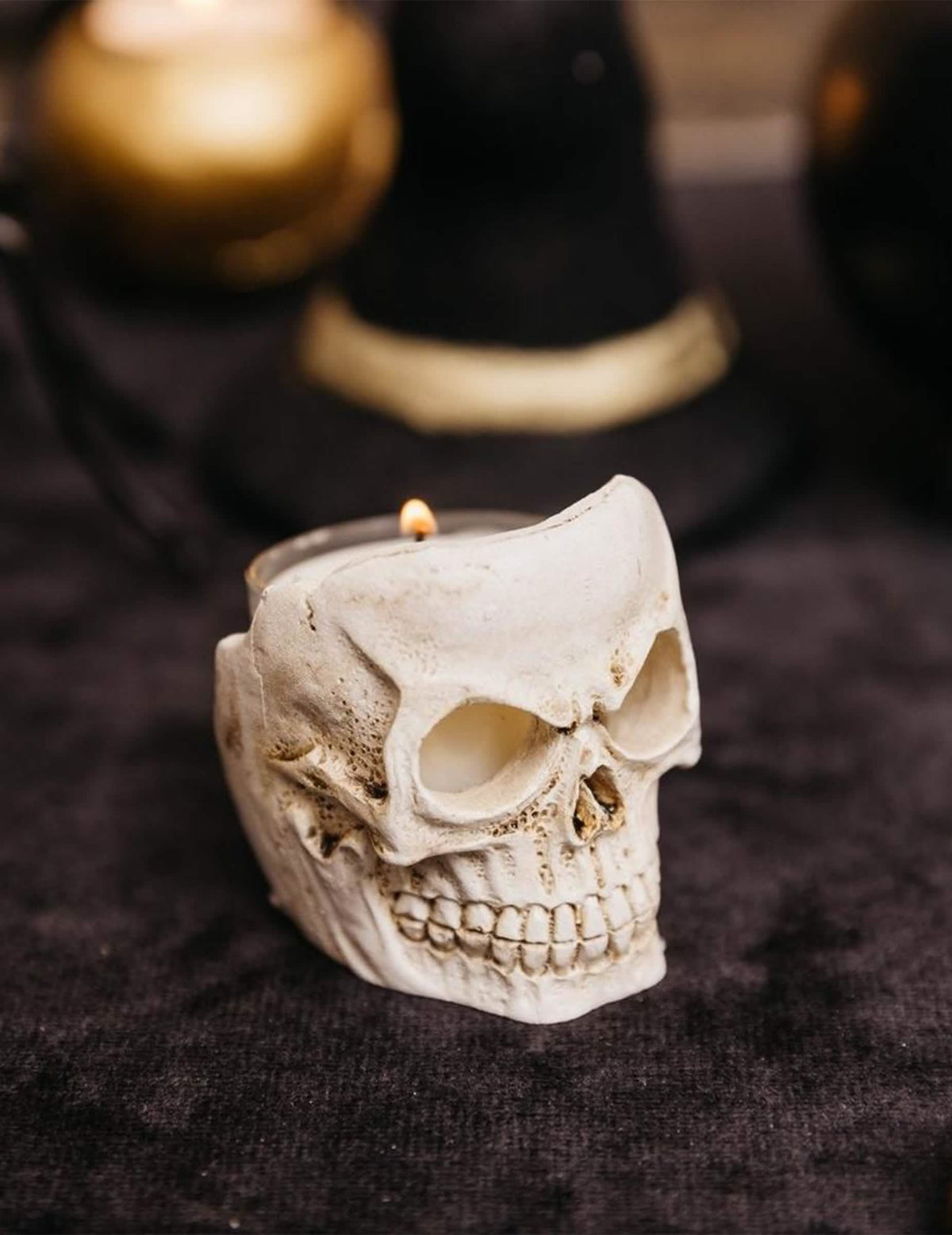 Portavelas de calavera en resina blanca 5 x 5,5 cm