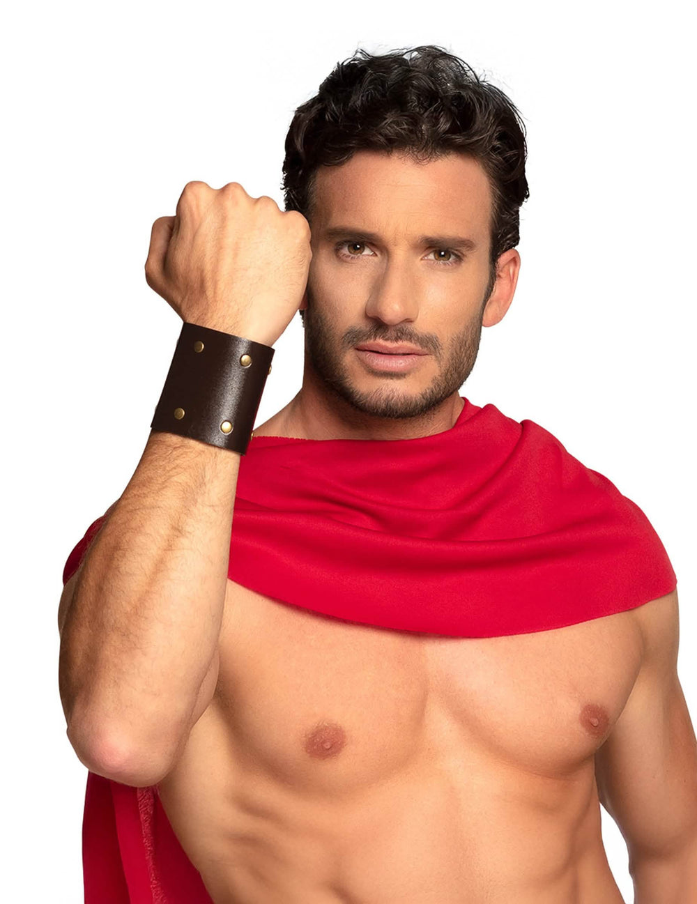 Primer plano del brazalete llevado de pulseras de guerrero romano para adulto