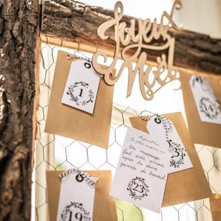 Detalle del mensaje personalizado del calendario de adviento jolis moments 25 bolsitas para personalizar