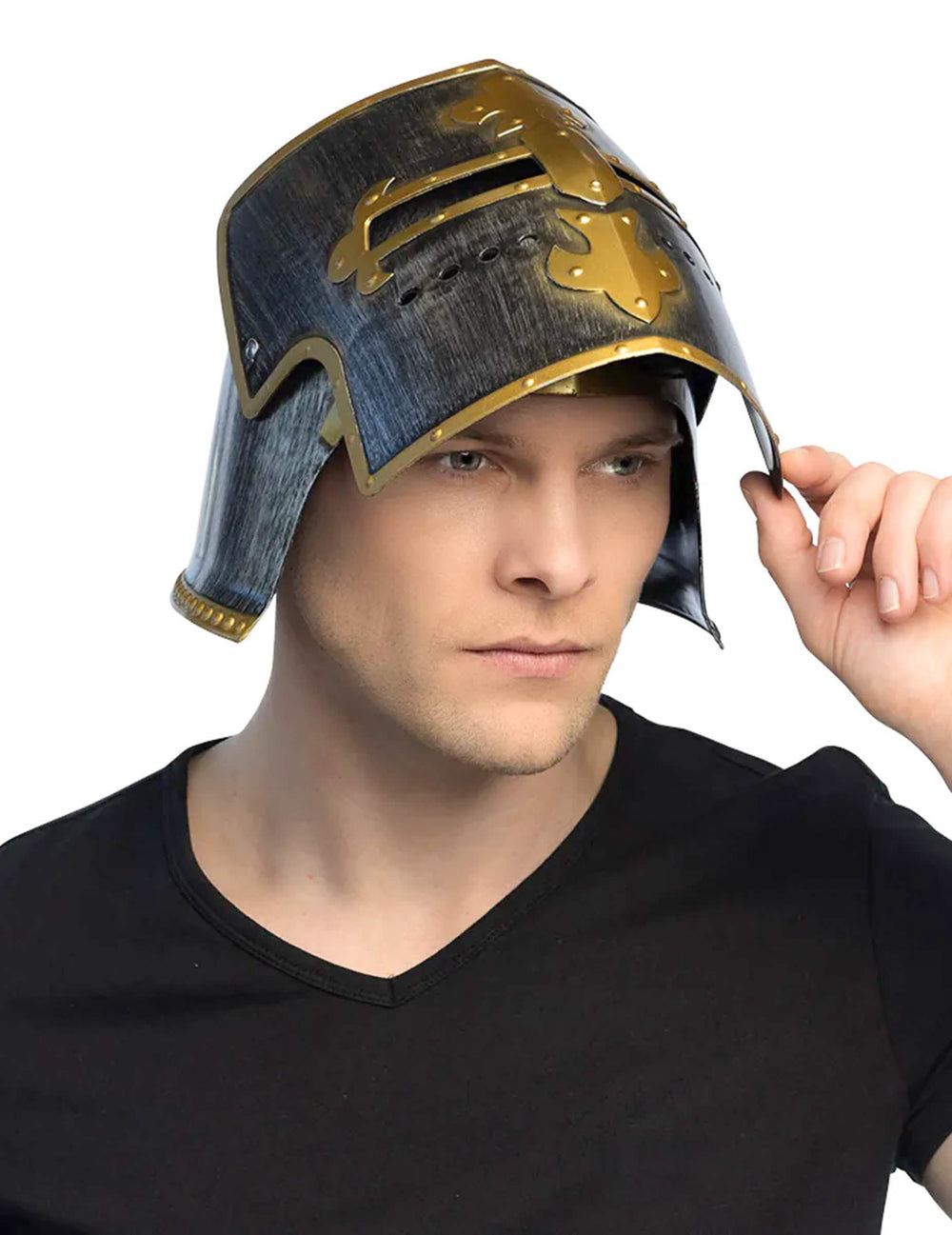 Visera levantada del casco de caballero medieval