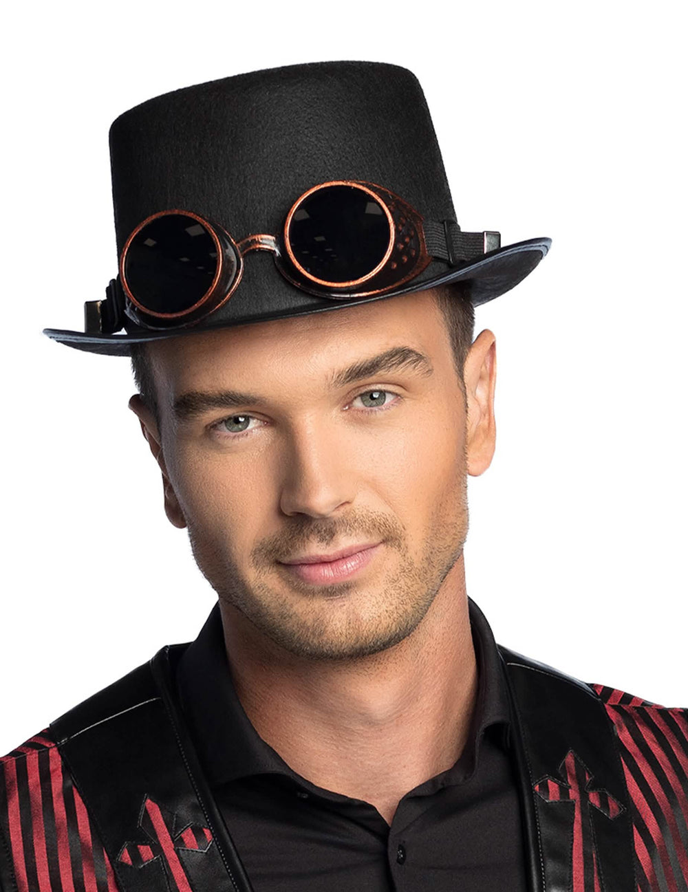 Primer plano frontal del sombrero con gafas steampunk