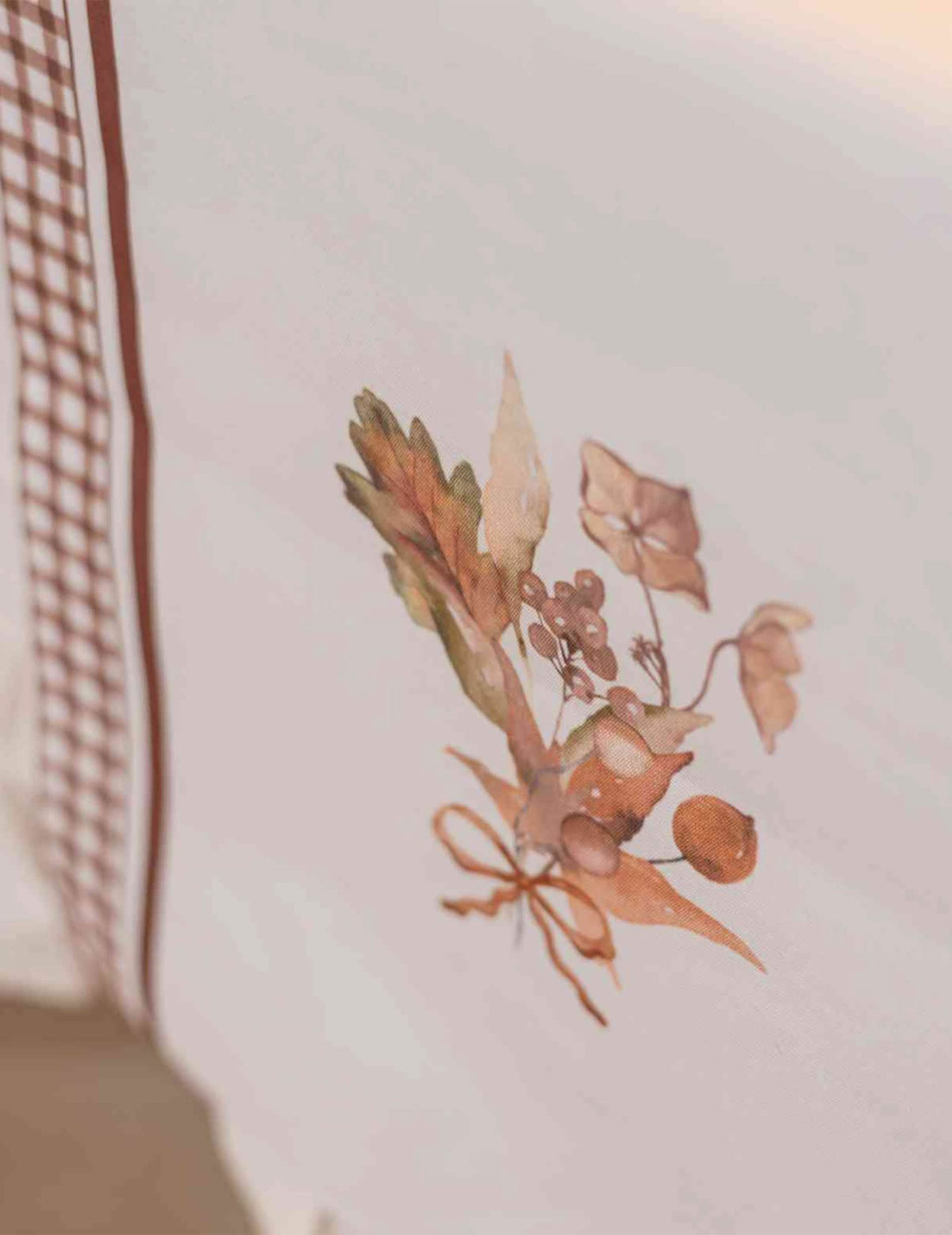 Camino de mesa Ramo de otoño de tela crema y auburn 28 cm x 3 m