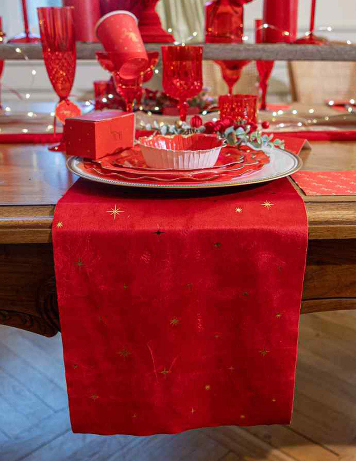 Camino de mesa estrellas terciopelo rojo y oro 28 cm x 3 m