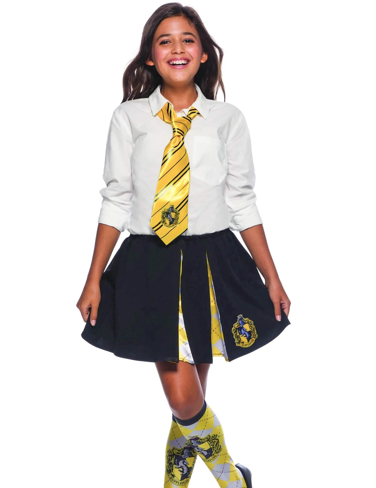 Puesta en situación de la corbata Hufflepuff con el uniforme completо