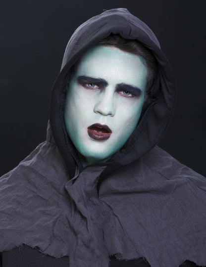 Rendu du maquillage réalisé avec la crème phosphorescente maquillage fluo