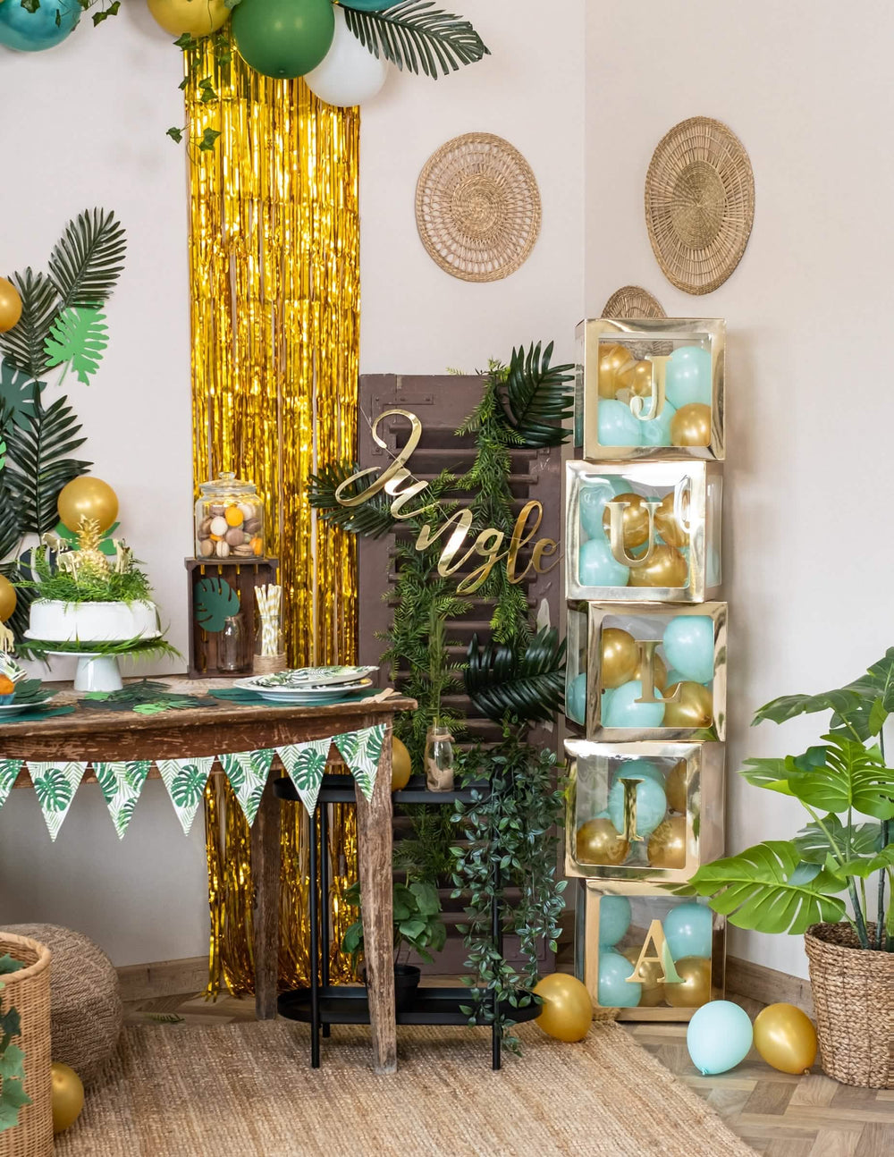 Escenografía de selva del cubo de globos transparente para fiesta dorado personalizable