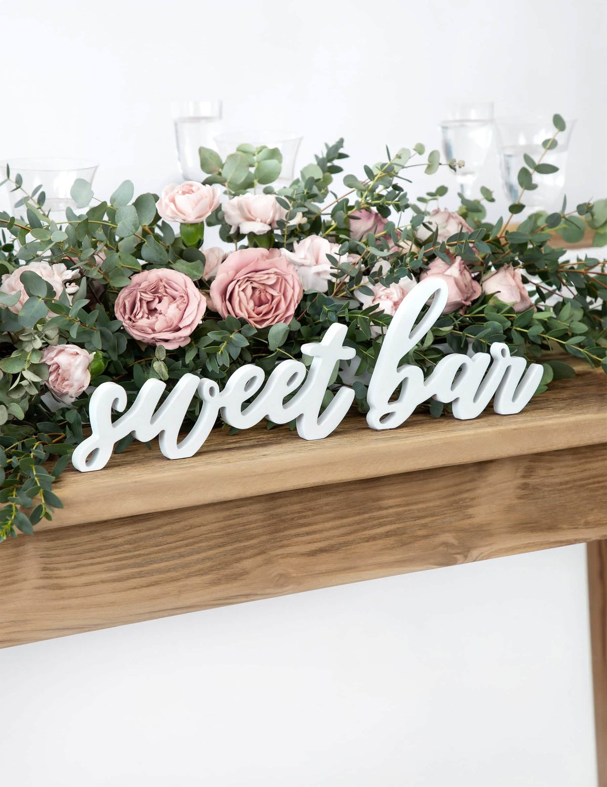 Mise en situation de la décoration en bois sweet bar pour mariage
