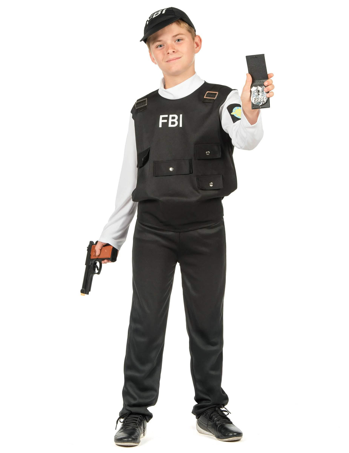 Vista frontal con placa y pistolas del disfraz del FBI para niño