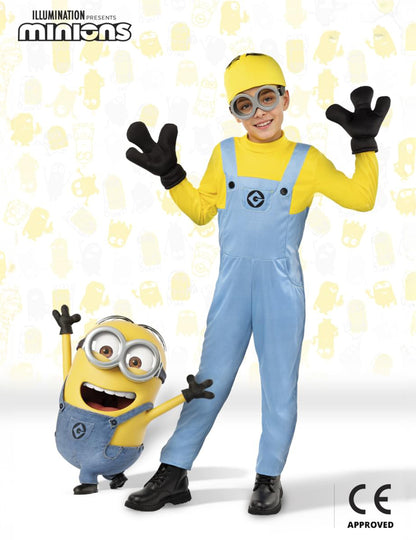 Mise en situation du déguisement Minions™ Dave avec le personnage original