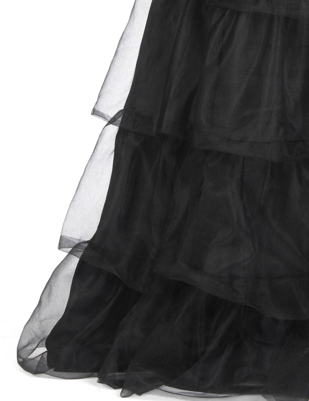 Détail des volants en tulle du déguisement robe de bal gothique