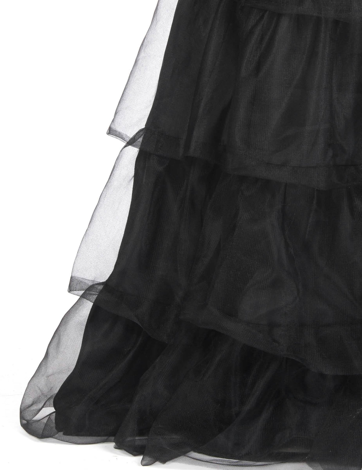 Détail des volants en tulle du déguisement robe de bal gothique