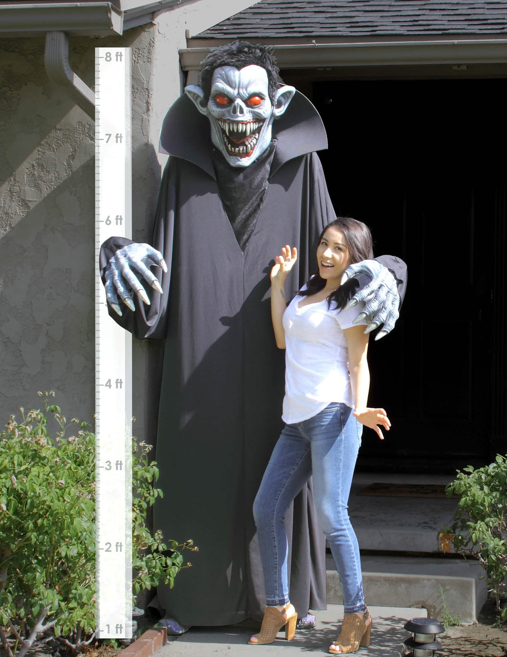 Escala de altura del disfraz de vampiro gigante 2 en 1