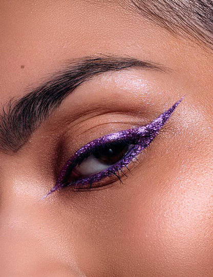 Eyeliner con purpurina violeta Si si la paillette™